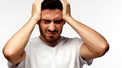 علائم میگرن چیست؟