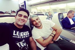 یوسف تیموری بعد از فوت همسرش از ایران رفت/خوشگذرونی مجردی یوسف تیموری با ماشین لاکچری در کویت! +عکس