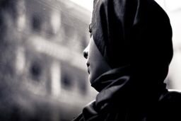 کتک خوردن زن جوان بعد از طلاق از شوهرش | فرجام تلخ ازدواج یک زن با مردی ۷ سال کوچک‌تر از خودش
