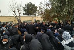 اولین تصاویر از آغاز مراسم تدفین زهره فکورصبور 