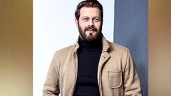 تبریک عجیب و غریب تولد مستانه مهاجر به سبک پژمان بازغی+تصاویر دیده نشده 
