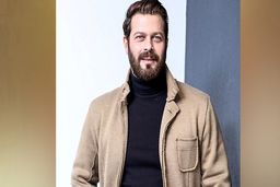 تبریک عجیب و غریب تولد مستانه مهاجر به سبک پژمان بازغی+تصاویر دیده نشده 