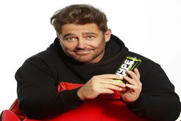 سلفی جدید محمد رضا گلزار لو داد | گرد پیری بر چهره گلزار شوکه تان می کند | گلزار چه زود پیر شد! + عکس