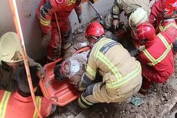 حبس شدن کارگران زیر آوار ساختمان | جزییات جدید از حادثه ریزش آوار در جنوب تهران