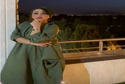 حضور گرم بهنوش بختیاری میان بلوچی ها جنجال به پا کرد | بلوچی حرف زدن بهنوش بختیاری + فیلم