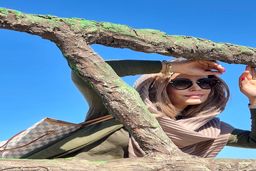 شاید باورنکنید این خانم جوان مادر سپیده خداوردی باشد/شباهت عجیب سپیده خداوردی به مادرش +عکس خبرساز