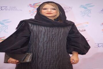گریه‌های دلخراش دختر بازیگر مرحوم آتیلا پسیانی در فرودگاه | ستاره پسیانی چقدر شبیه مادر بزرگ بازیگرش است +عکس
