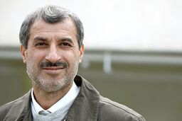 فیلم دیدنی از بیرون انداختن زورکی مایلی کهن از زمین/من عصبانی نیستم! 