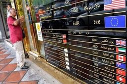 قیمت دلار امروز ۱۷ خرداد چند شد؟| پیشروی عجیب قیمت دلار