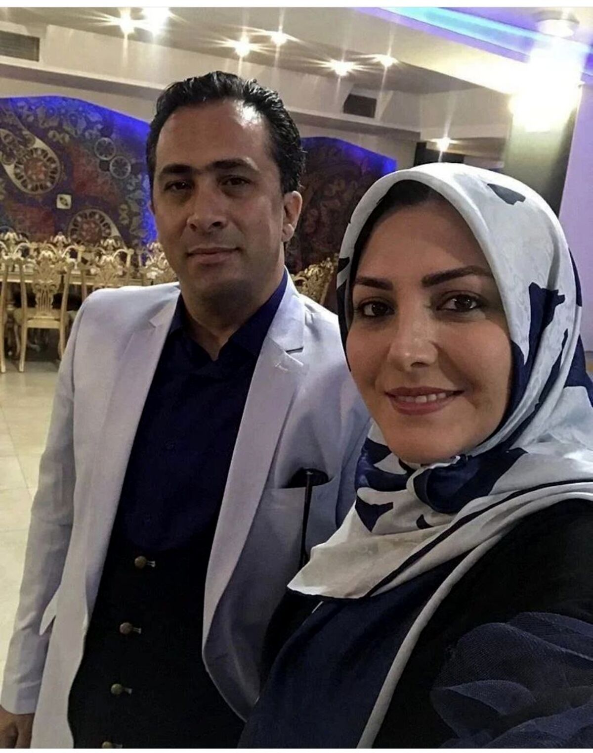 عکس شوکه کننده از مادر جوان المیرا شریفی مقدم در کافه مشهورش | چهره جوان مادر المیرا شریفی مقدم سوژه شد + عکس