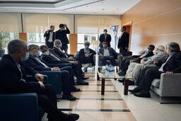 عکس متفاوت احمدی‌نژاد در باشگاه ایرانیان دوبی!