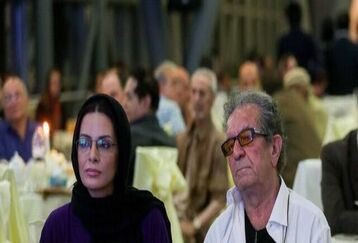 تصویر عاشقانه داریوش مهرجویی و همسرش در ویلای کرج | عکسی که برای اولین بار منتشر شده + عکس
