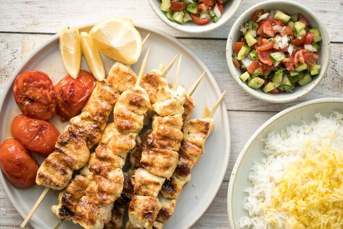 طرز تهیه جوجه کباب چوبی به ساده ترین روش | چرا جوجه‌ها خوب رنگ نمی‌گیرد؟