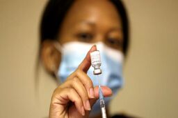 تزریق دز چهارم واکسن برای مقابله با اُمیکرون
