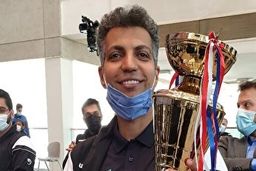 عادل فردوسی پور کف نشین دانشگاه شریف همراه با دانشجویان شد | غذا خوردن عادل فردوسی پور در سلف نهارخوری + عکس