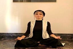 زندگی لوکس دختران شاهرخ استخری در اروپا | پالتوی  گرانقیمت همسر شاهرخ استخری در برف شدید بلژیک +عکس