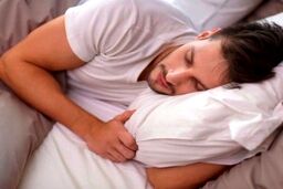 بی حالی و مدام خمیازه می کشی | با این خوراکی‌ها بی‌حالی را فتیله پیچ کن!
