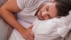 با این ترفند در خواب هم وزن کم کنید | تاثیر شگفت انگیز درست خوابیدن روی لاغری 