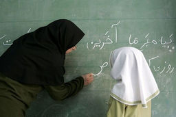 جزییات استخدام ۷۲ هزار معلم جدید در سال 1403 | علاقه مندان به شغل معلمی بخوانند 