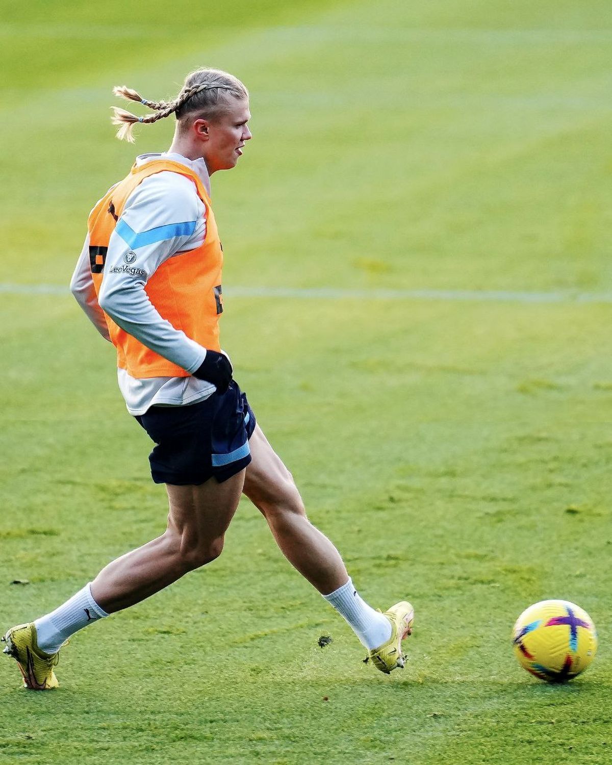 مدل موی جدید آقای فوتبالیست به سبک واکینگ‌ها +عکس