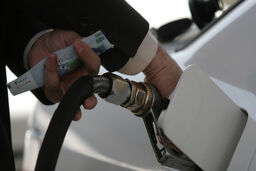 نتیجه طرح آزمایشی باز توزیع یارانه بنزین در کیش/مردم کیش راضی بودند؟
