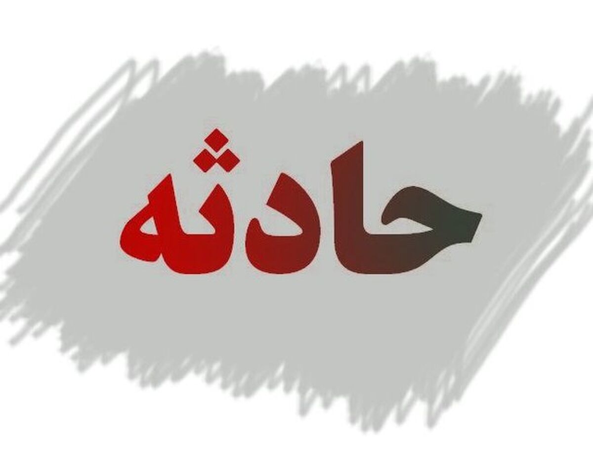 بلایی که طوفان شن در نائین آورد /له شدن خودرو ها در تصادف زنجیره‌ای +عکس
