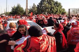  زیباترین صحنه جایگاه بانوان در بازی پرسپولیس + عکس