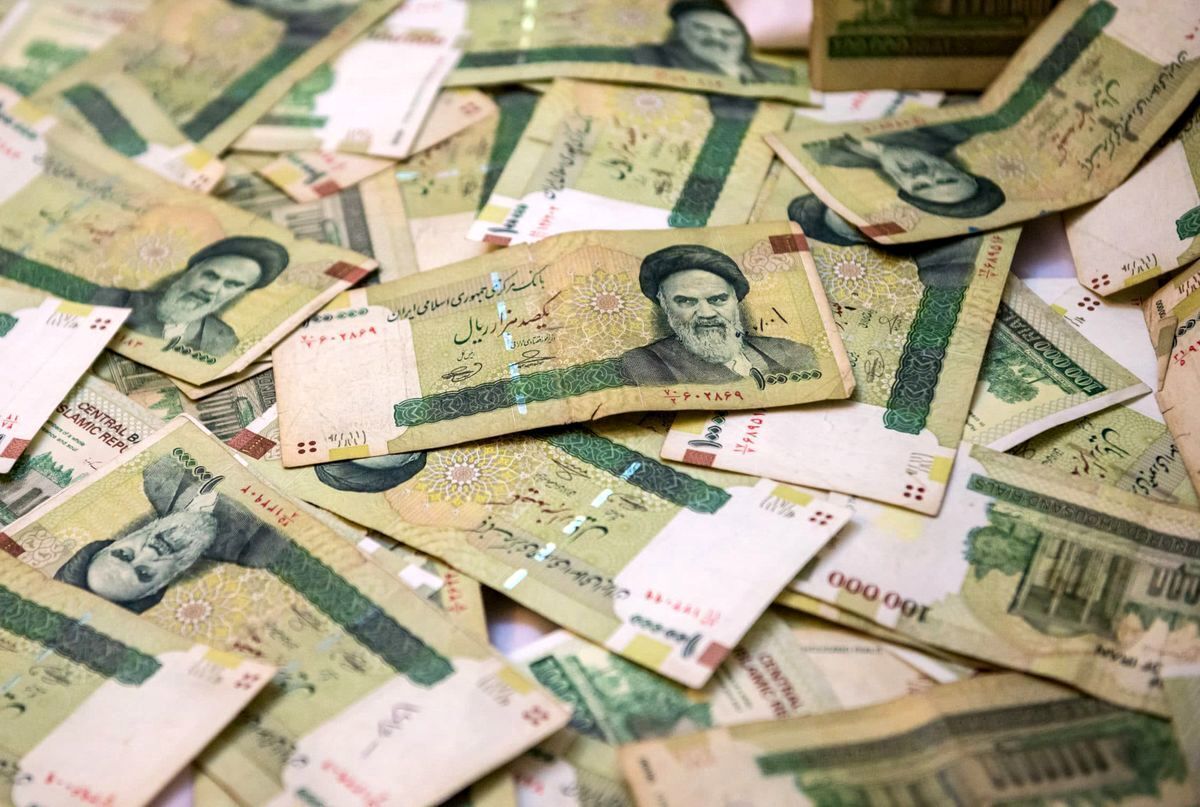 حقوق وزارت کاری سال 1403 تعیین شد | حداقل حقوق کارگران  11 میلیون تومان شد
