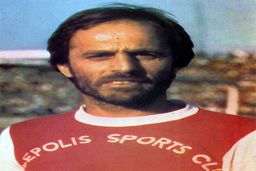 وقتی خوردبین سرمربی پرسپولیس بود! +عکس