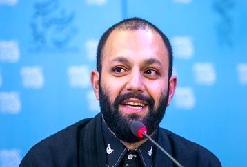 تیپ عجیب و غریب صابر ابر در یک مراسم رسمی سوژه شد | صابر ابر اینشکلی به مراسم وداع با آتیلا پسیانی رفت + عکس