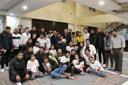 حضور سرزده کی‌روش و بازیکنان تیم ملی در یک خیریه +عکس