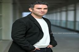 جوراب های زنانه دو بازیگر مرد ایرانی جنجالی شد | هوتن شکیبا و محسن تنابنده خودشون رو سوژه کردند+ عکس