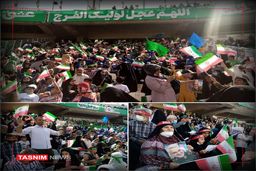 اجرای پرشور سرود «سلام فرمانده» در ورزشگاه آزادی