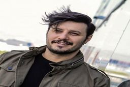 عینک جنجالی مالک سریال زخم کاری+عکس دیدنی 