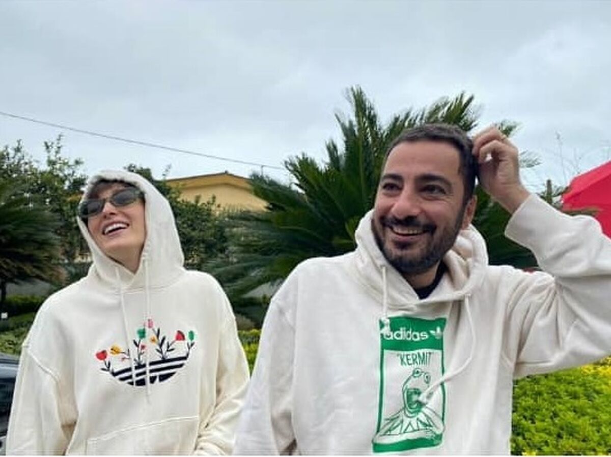 لباس اجق وجق همسر بازیگر نوید محمدزاده در مهمانی/عکس دورهمی نوید محمدزاده در خانه میلیاردی امین حیایی با سرآشپز!؟ +عکس جنجالی