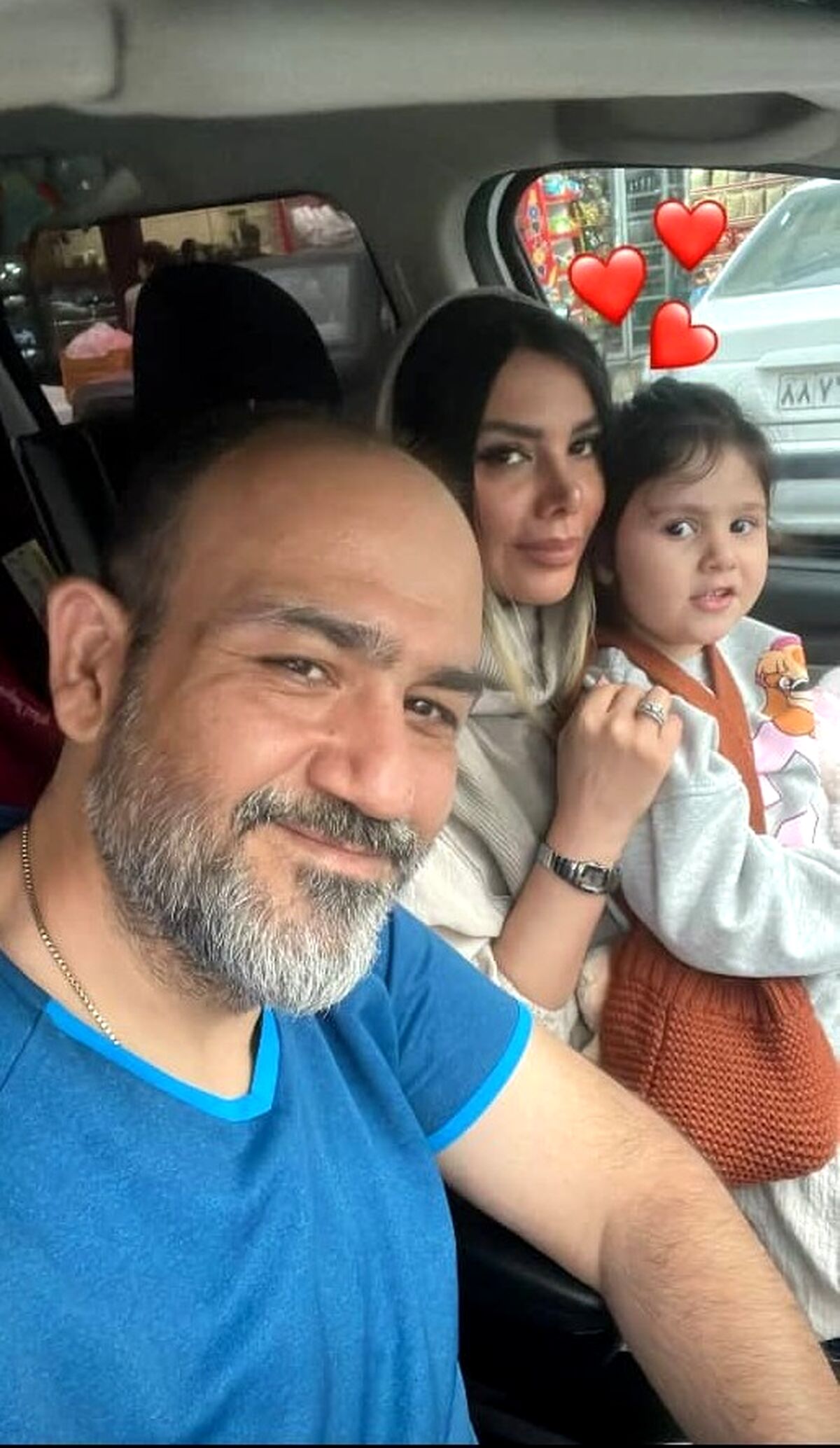 رفتار عجیب مهران غفوریان هنگام مریضی همسرش | زن ذلیل بودن مهران غفوریان لو رفت + عکس خبرساز