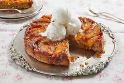 کیک سیب کاراملی یک انتخاب عالی برای عصرانه | نکات مهم درست کردن کیک در منزل