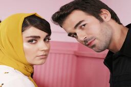 لباس وحشتناک افسانه پاکرو در ترکیه | افسانه پاکرو در مرکز مد تیپ از این بهتر نبود؟ +عکس