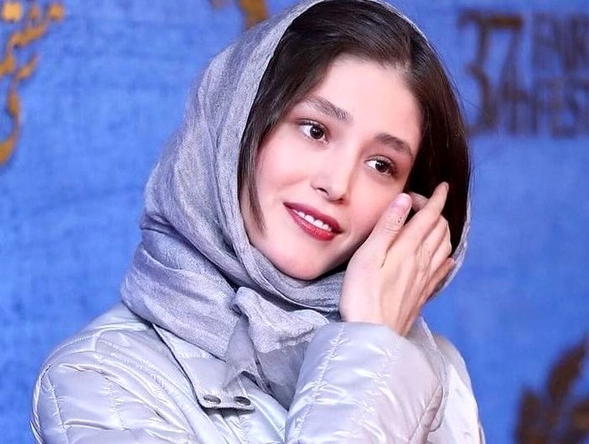 فرشته حسینی را در این عکس پیدا کنید!/شباهت باورنکردنی خانم بازیگر به خواهرش همه را شوکه کرد!+عکس