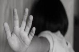 آزار شیطانی دختر ۸ ساله توسط راننده پراید | مادر دختر: لباس‌های دخترم پاره شده بود