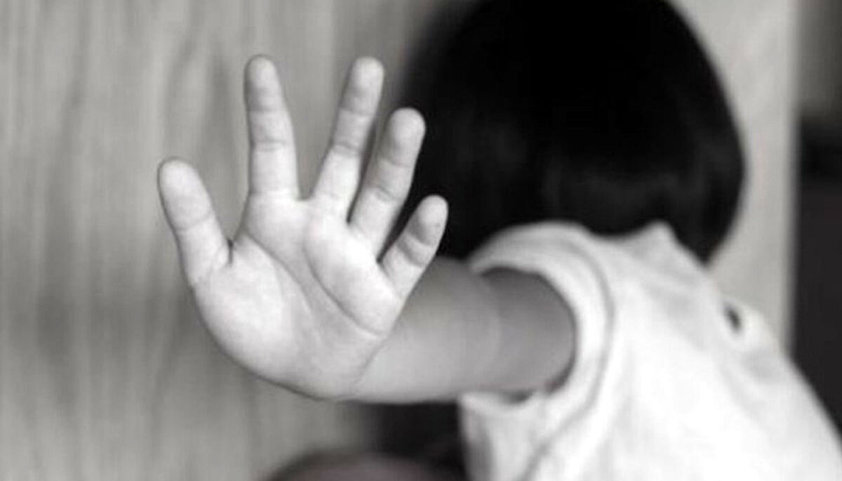 راننده پراید پلید، خود را راننده آژانس جا زد و کودک دانش‌آموز را به قتل رسانید!