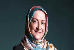 استوری غم انگیز مریم امیرجلالی در غربت | تیپ متفاوت بازارگردی خانم بازیگر در خارج +عکس