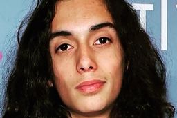 بازیگر سینما در سن ۱۹ سالگی درگذشت | نوه بازیگر معروف فوت کرد +عکس