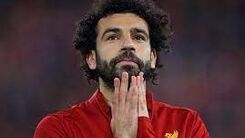 حواسپرتی عجیب محمد صلاح در زمین فوتبال! + فیلم