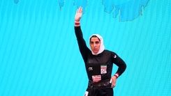 شکسته شدن رکورد وزنه‌برداری توسط الهام حسینی + فیلم