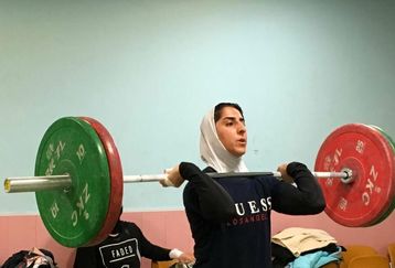 واکنش عجیب الهام حسینی به مصاحبه جنجالی داریوش ارجمند+جزئیات بیشتر را بخوانید
