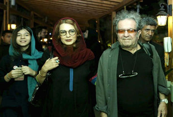 اعترافات تکان دهنده از جنایت هولناک در کرج | بازسازی صحنه قتل فجیع داریوش مهرجویی و همسرش +فیلم (۱۸+)