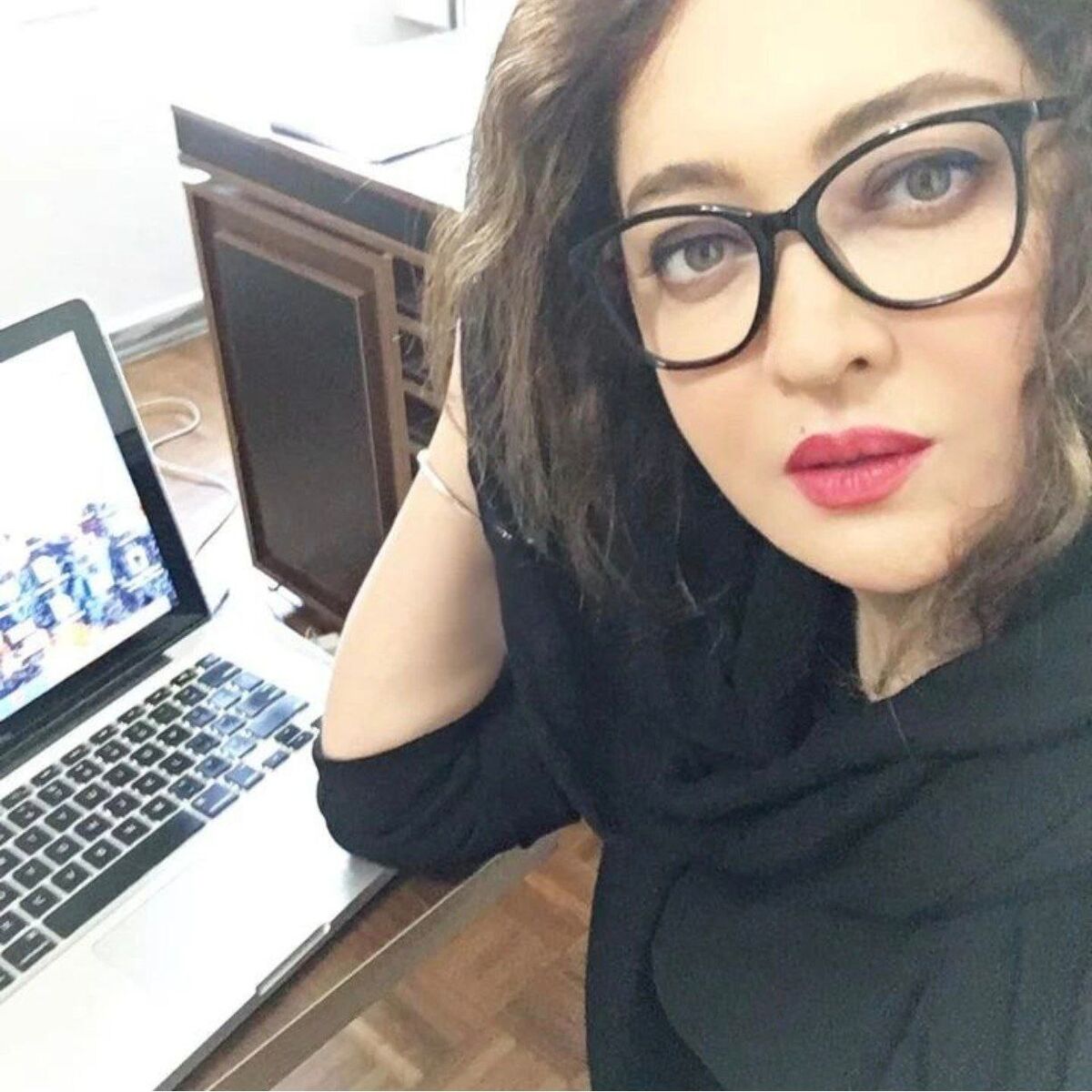 بیوگرافی نیکی کریمی
