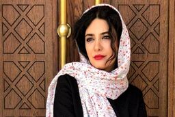 فخر فروشی لیندا کیانی با ماشین سانروف اش | دور دور خانم بازیگر با رفیقش + عکس