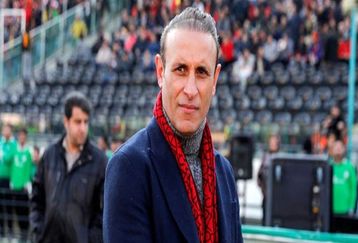 یحیی گل محمدی را برق گرفت